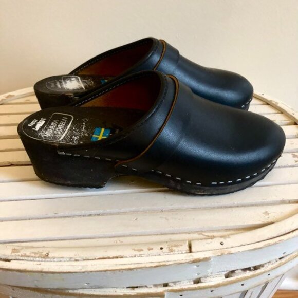 Traditional Moheda Swedish Clogs - Picture 2 of 4
